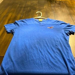 Hollister blue T-shirt small barely worn